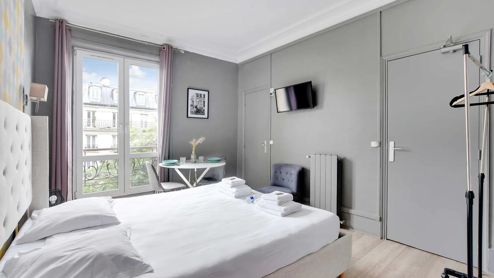 Light-Filled Suite Near Gare De L'Est Paříž Francie