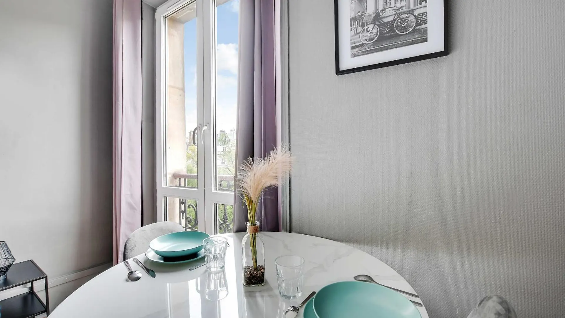 Light-Filled Suite Near Gare De L'Est Paris 0*,